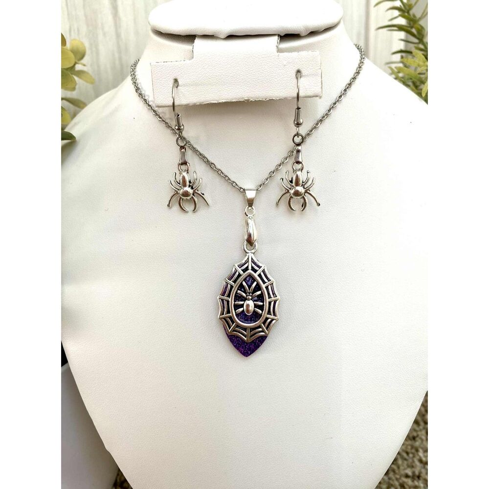 Handmade Resin Gothic Spider Web Jewelry Set – Silver Tone with Purple Accent